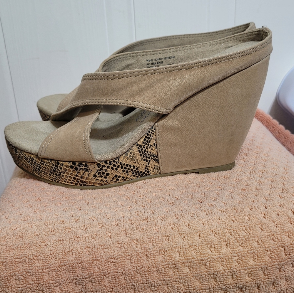 Wedges - Picture 4 of 9
